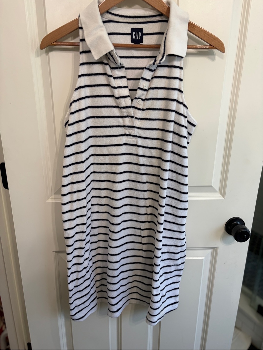 GAP size M White and Navy Striped Sleeveless terrycloth Swim Coverup Dress. - Picture 3 of 9